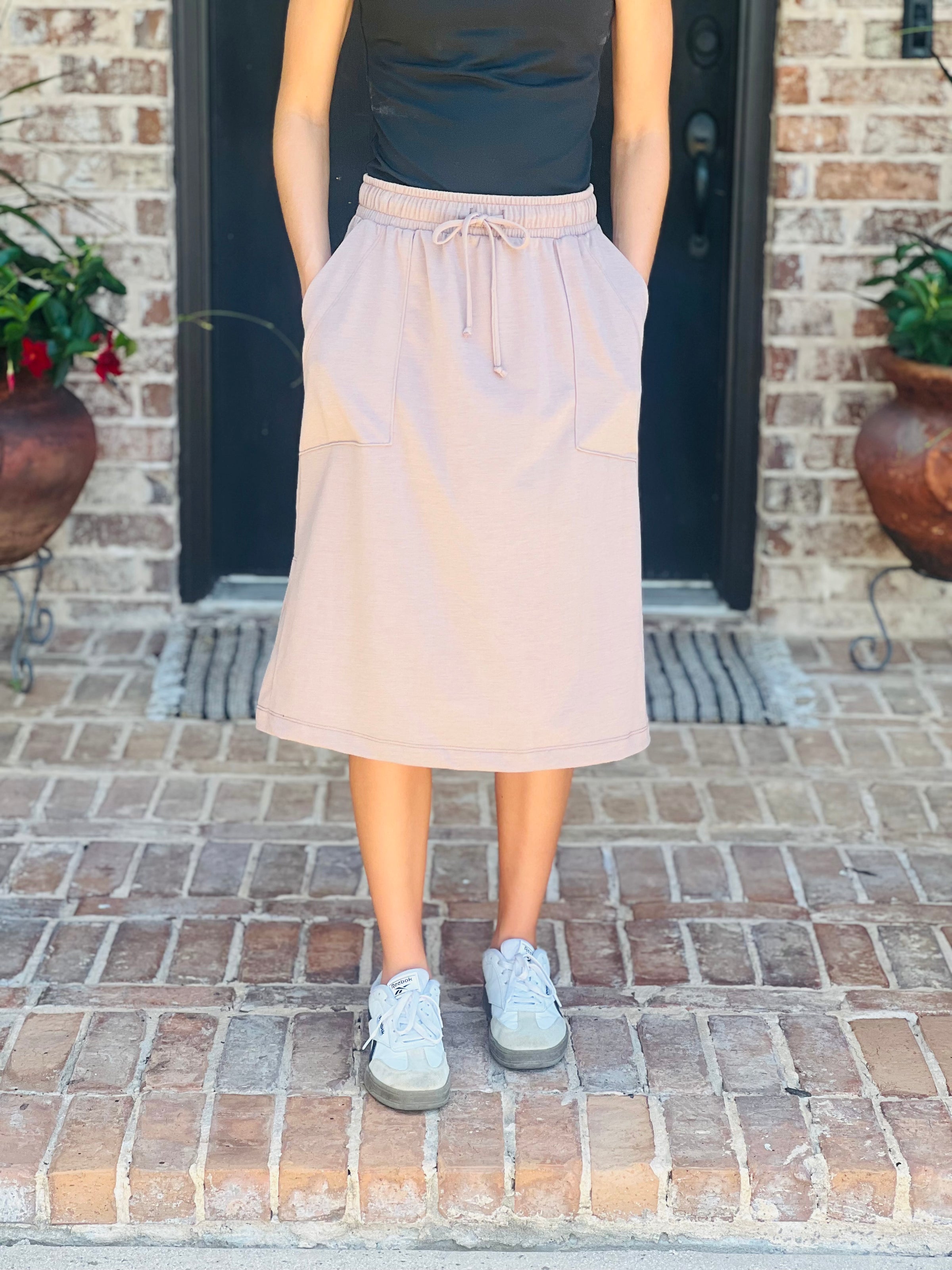 Coco Solid Skirt w/Pockets & Ties