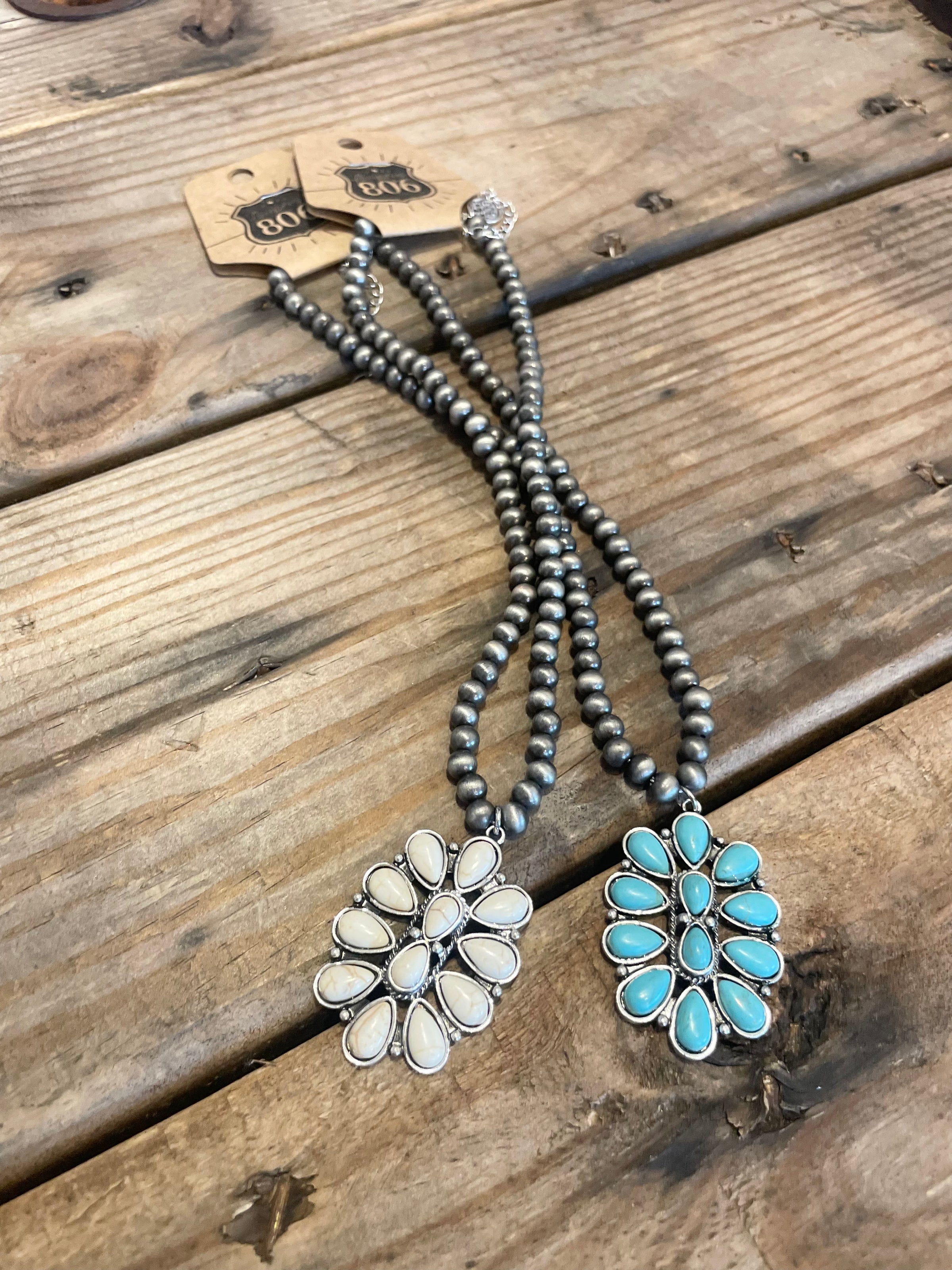 Western Floral Pendant Necklace